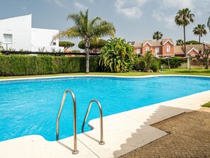 Pool - Spacious house in Chiclana with private garden and terrace, ideal for 6 people (Chiclana de la Frontera)