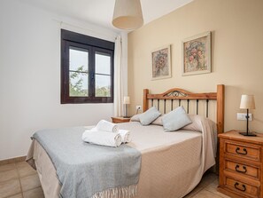 2 chambres, Wi-Fi gratuit, draps fournis