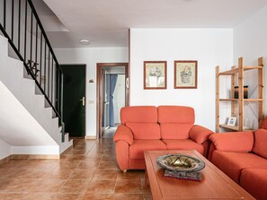 Interior - Elegant townhouse near the beach with pool and parking (Chiclana de la Frontera)