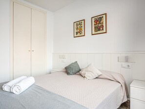 2 bedrooms, free WiFi, bed sheets