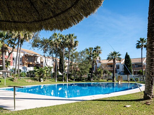 2-Bedroom Apartment with Terrace and Parking in Chiclana