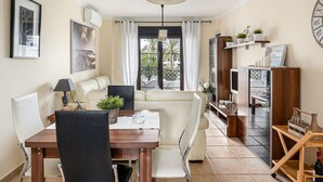 TV - Apartment with air conditioning and terrace in Chiclana de la Frontera (Chiclana de la Frontera)