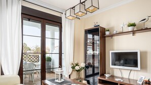 TV - Apartment with air conditioning and terrace in Chiclana de la Frontera (Chiclana de la Frontera)