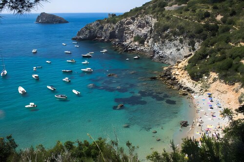 Villa luce con vista panoramica e giardino