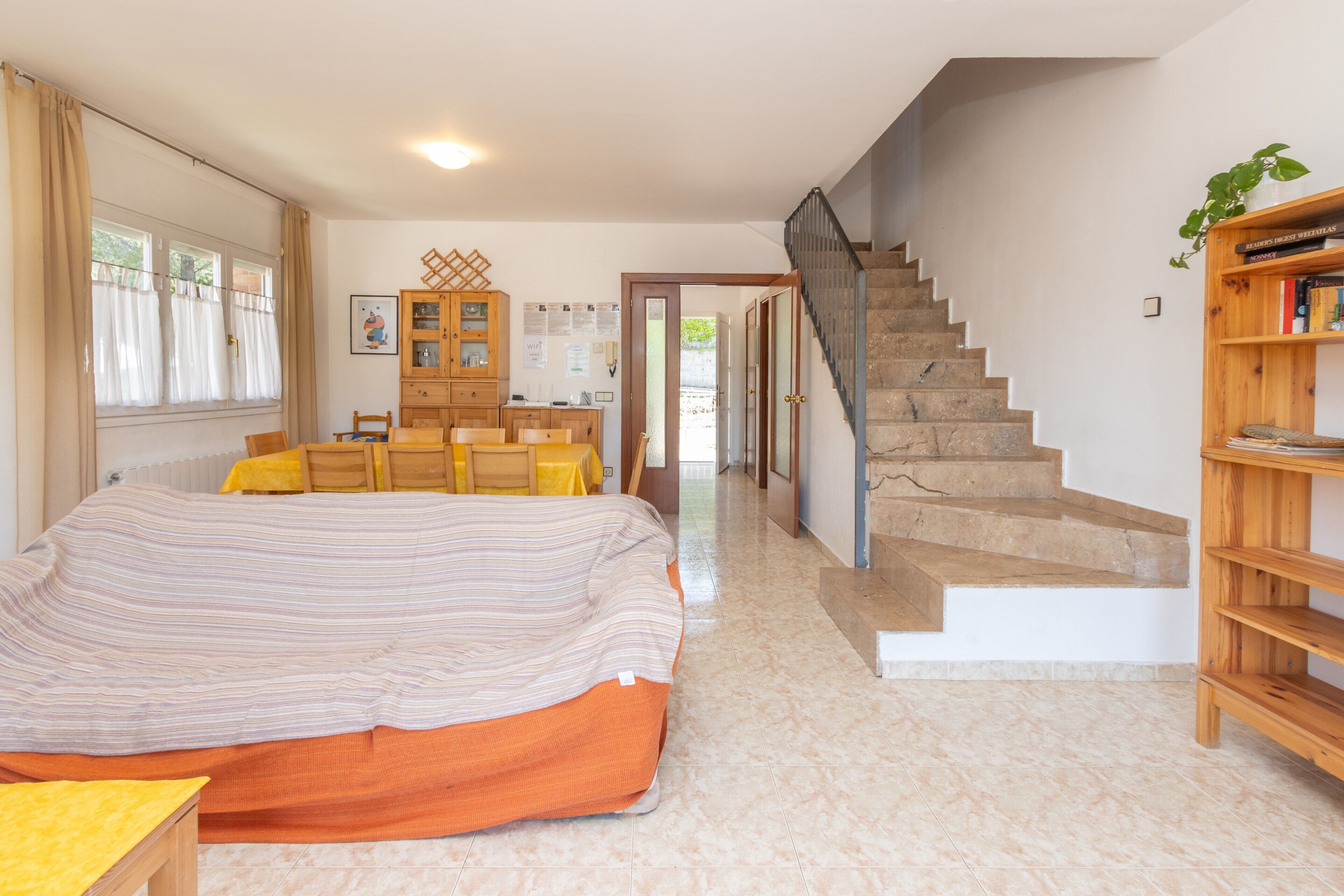 4 sovrum, skrivbord, strykjärn/strykbräda och wi-fi