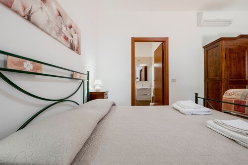 Chambre 'Col Moschin - Camera 2' avec Terrasse partagée, Wi-Fi et Climatisation