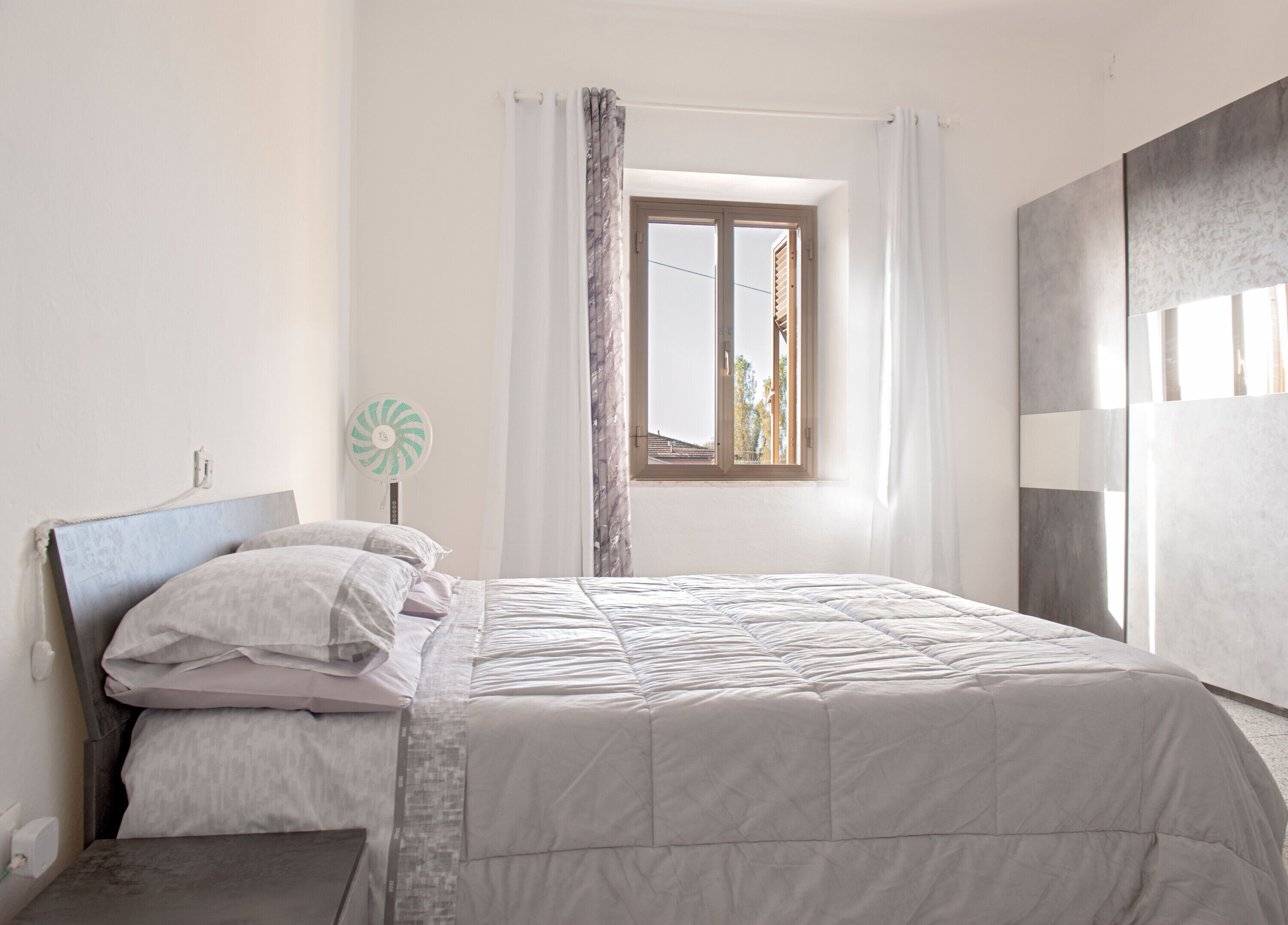 3 camere, Wi-Fi, lenzuola