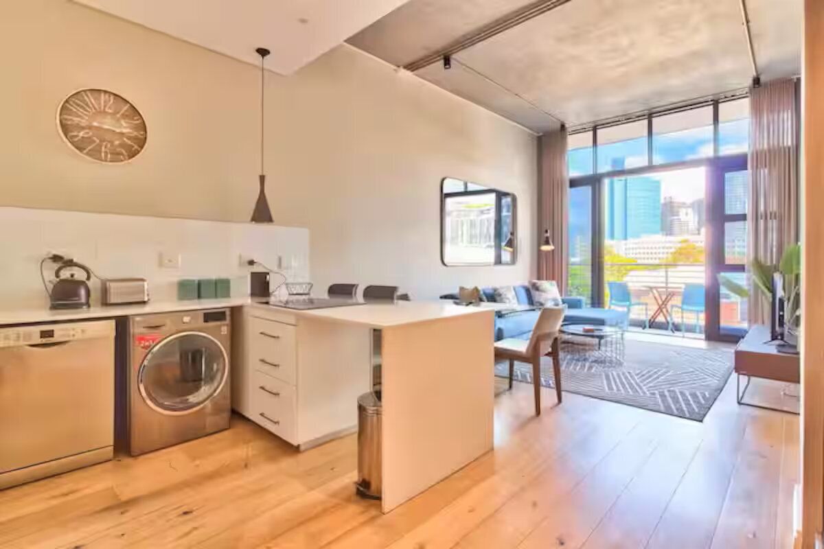 Economy Apartment, Balcony, Mountain View | Private kitchen | Full-size fridge, microwave, oven, stovetop