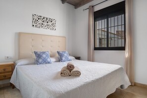 2 bedrooms, WiFi, bed sheets