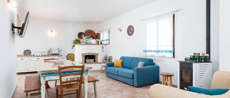 Télévision, cheminée