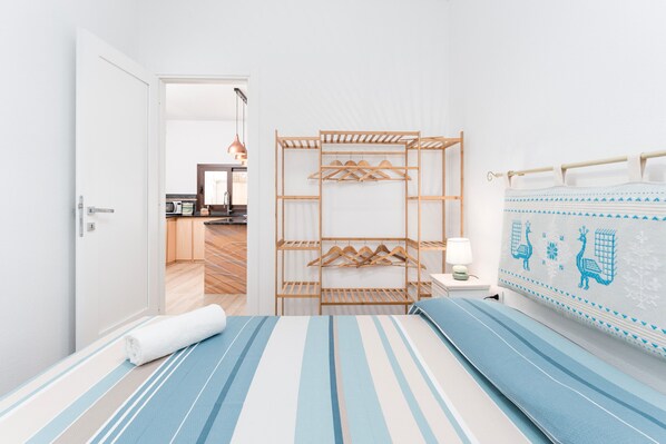 1 غرفة نوم ومكواة/لوح كي وواي فاي وملاءات أسرّة