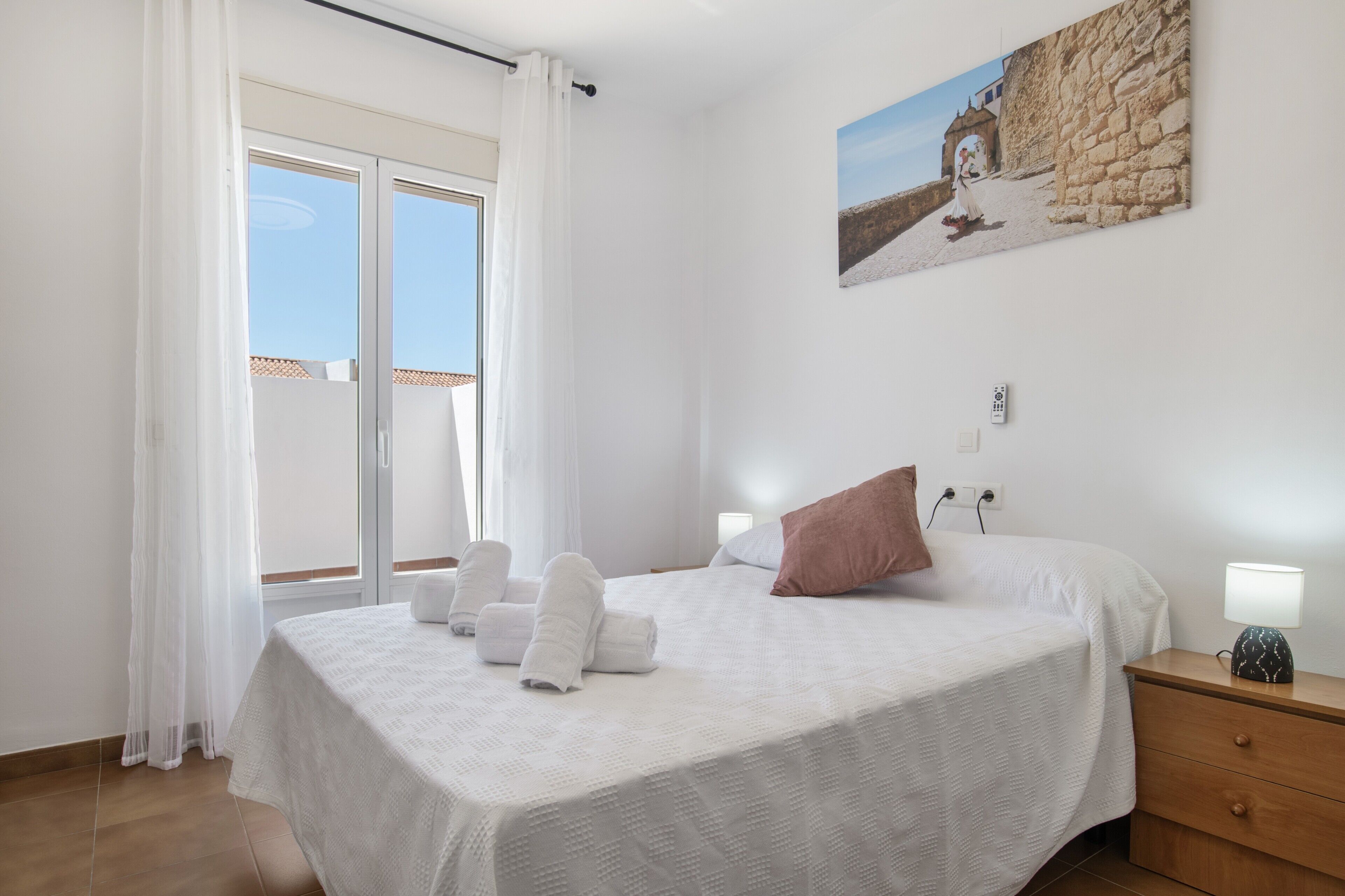 3 slaapkamers, een strijkplank/strijkijzer, wifi, beddengoed