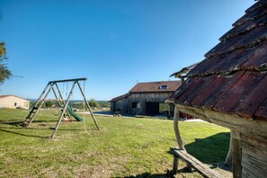 Children’s area - The Former Brantôme Drying Shed – Authentic Charm and Comfort in the Heart of Périgord (Brantôme en Périgord)