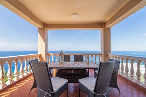 Outdoor dining - Country House 'Sea View 1' with Sea View, Wi-Fi and Air Conditioning (Lefkada)