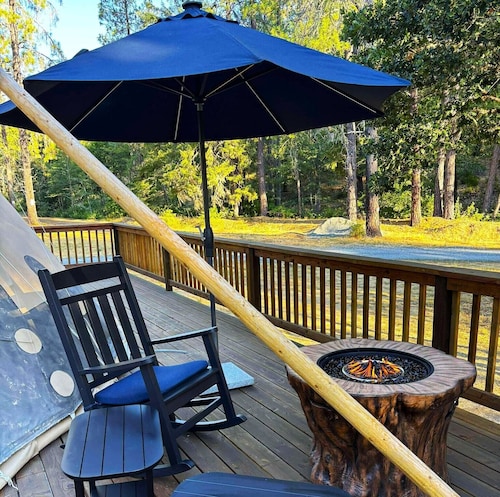 This tipi is a 0 bedroom(s), 1 bathrooms, located in O'Brien, OR.