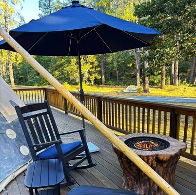 This tipi is a 0 bedroom(s), 1 bathrooms, located in O'Brien, OR.