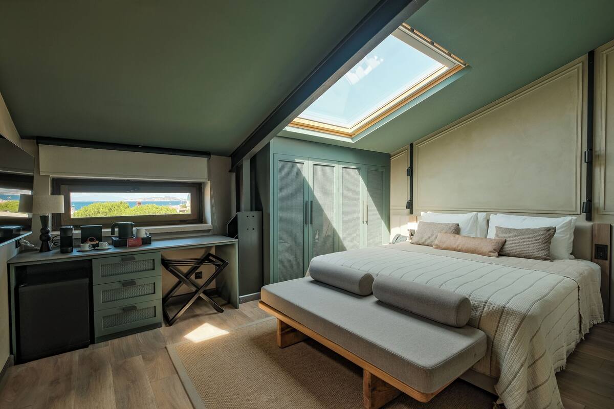 Ropa de cama de alta calidad, minibar, wifi gratis y ropa de cama