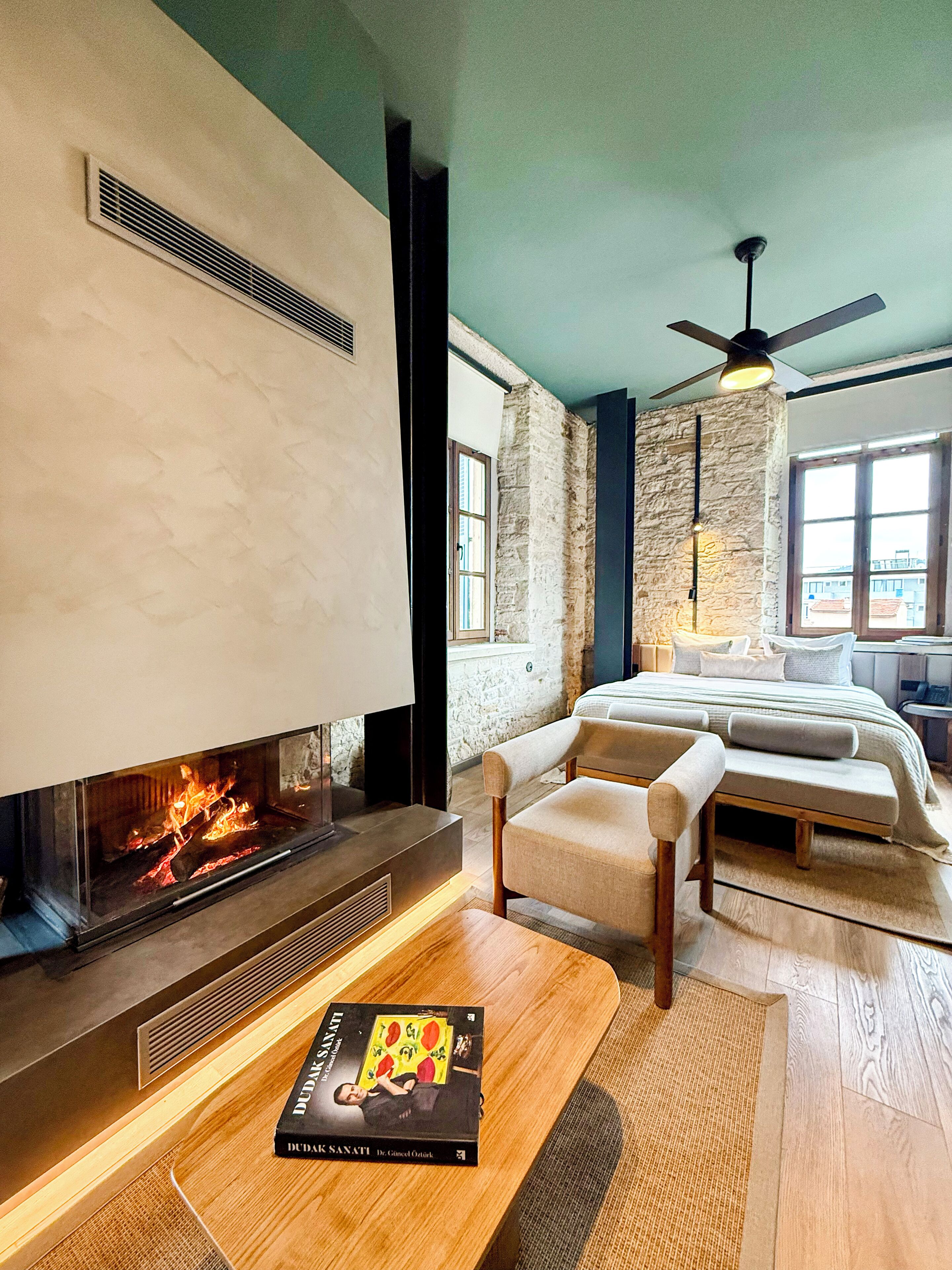 أغطية فراش متميزة وميني بار وواي فاي مجانًا وملاءات أسرّة