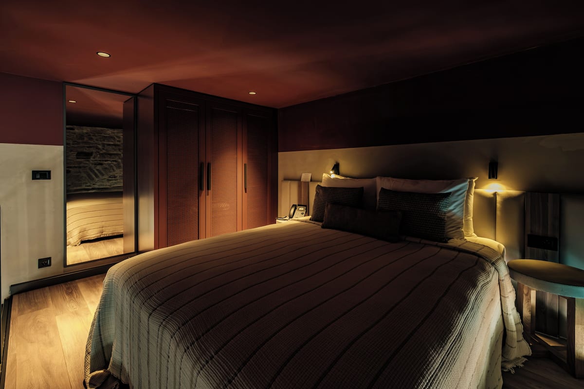 Ropa de cama de alta calidad, minibar, wifi gratis y ropa de cama
