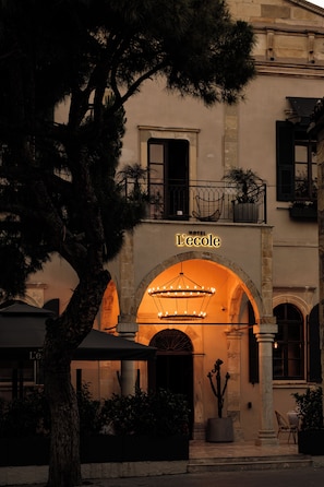 Front of property - Lecole Hotel By Cityloft (Foca)