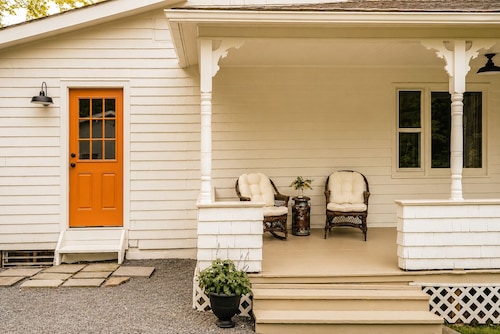 Hot Tub, Fire Pit, Porch | 1850s Riverside Cabin