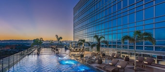 MCollection - Convenient City Stay in Iloilo Business Park