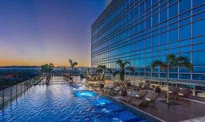 MCollection - Convenient City Stay in Iloilo Business Park