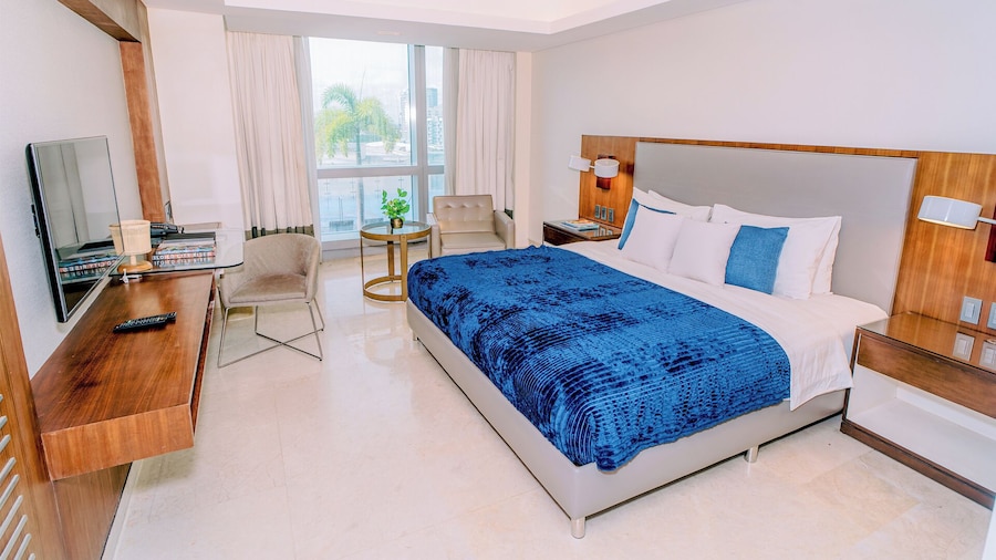 Convenient City Stay in Iloilo Business Park