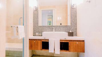Free toiletries, bidet, towels, soap
