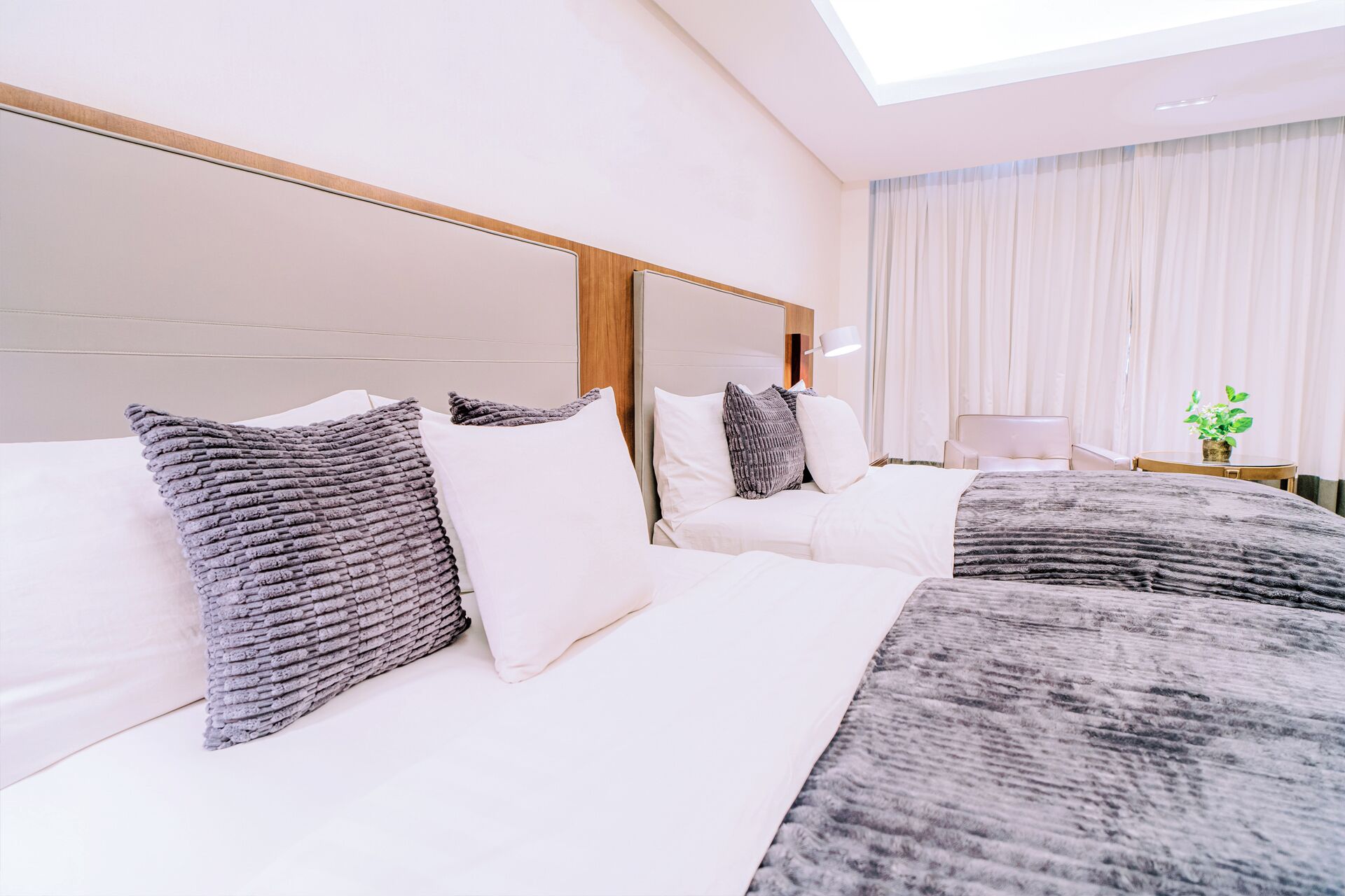 Deluxe-Doppelzimmer, 2 Einzelbetten | Zimmersafe, Verdunkelungsvorhänge, Babybetten, kostenloses WLAN