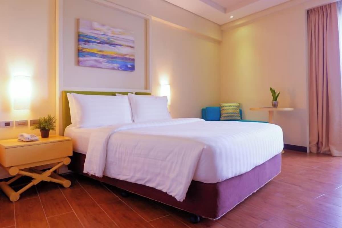 In-room safe, desk, laptop workspace, blackout curtains
