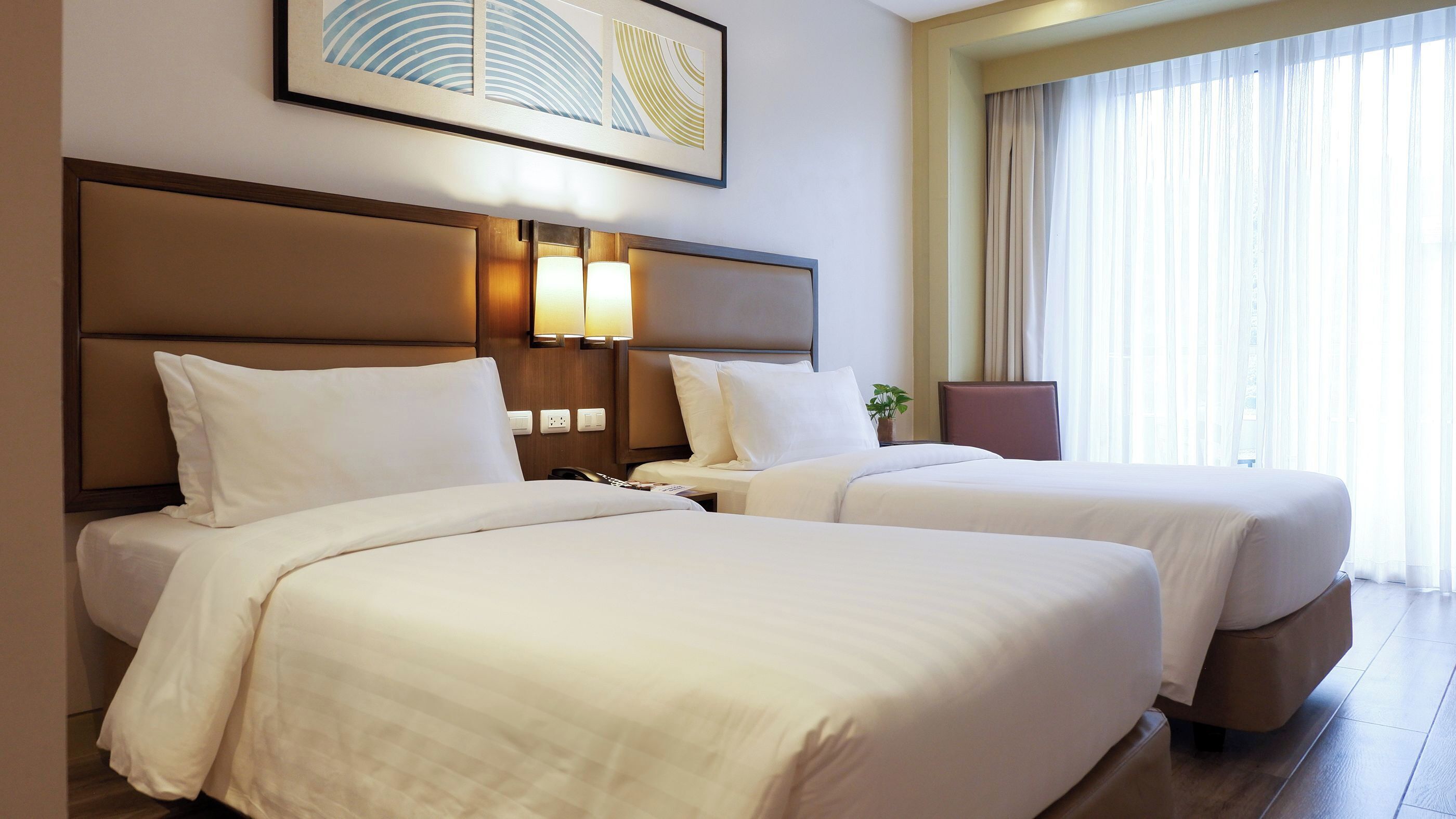 Room for Singles or Couples | Boracay Stay | Brankas, meja kerja, ruang kerja ramah laptop, dan tirai kedap cahaya