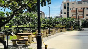 Tempat makan outdoor
