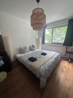 2 bedrooms, WiFi, bed sheets