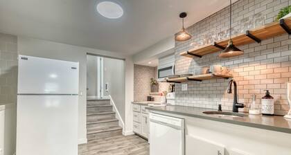 Uptown 2 bedroom flat near Train Depot