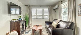 Uptown 2 bedroom flat near Train Depot