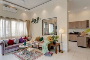 Living area - AquaVista  Assagao Residency (Assagao)