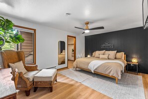 2 bedrooms, desk, iron/ironing board, free WiFi