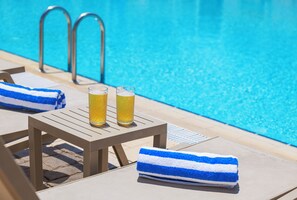 Seasonal outdoor pool - Greek Village - Latchi הכפר היווני - כשר (Polis)