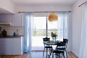 Apartment, 1 Bedroom | Living area