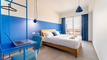 In-room safe, free WiFi