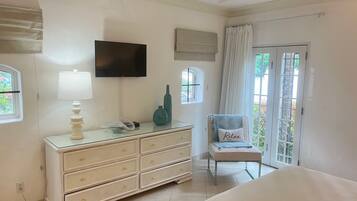 1 Schlafzimmer, BĂŒgeleisen/BĂŒgelbrett, WLAN, BettwĂ€sche