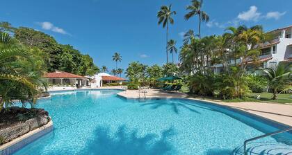 Glitter Bay 108 One Bed sleeps 3, on beach with pools, tennis, fitness room