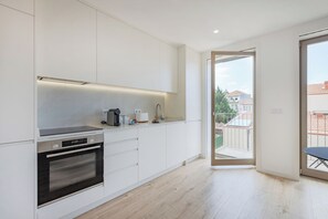 Appartement Ville, 2 chambres, non-fumeurs, balcon | Coin cuisine privé