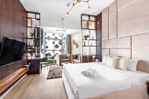 1 dormitori, planxa i posts de planxar i wifi 