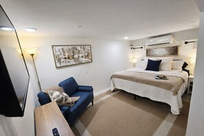 1 Schlafzimmer, Schreibtisch, Bügeleisen/Bügelbrett, Reisekinderbett