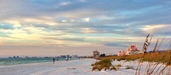 Charming PaG Studio & Sunsets +Steps 2 Sand +Bikes