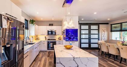 Wine Country Villa, Hot Tub & Pet Friendly
