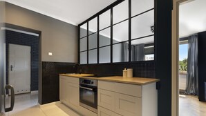 Căn hộ tiện nghi đơn giản | Bếp riêng