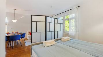 1 Schlafzimmer, BĂŒgeleisen/BĂŒgelbrett, kostenloses WLAN, BettwĂ€sche